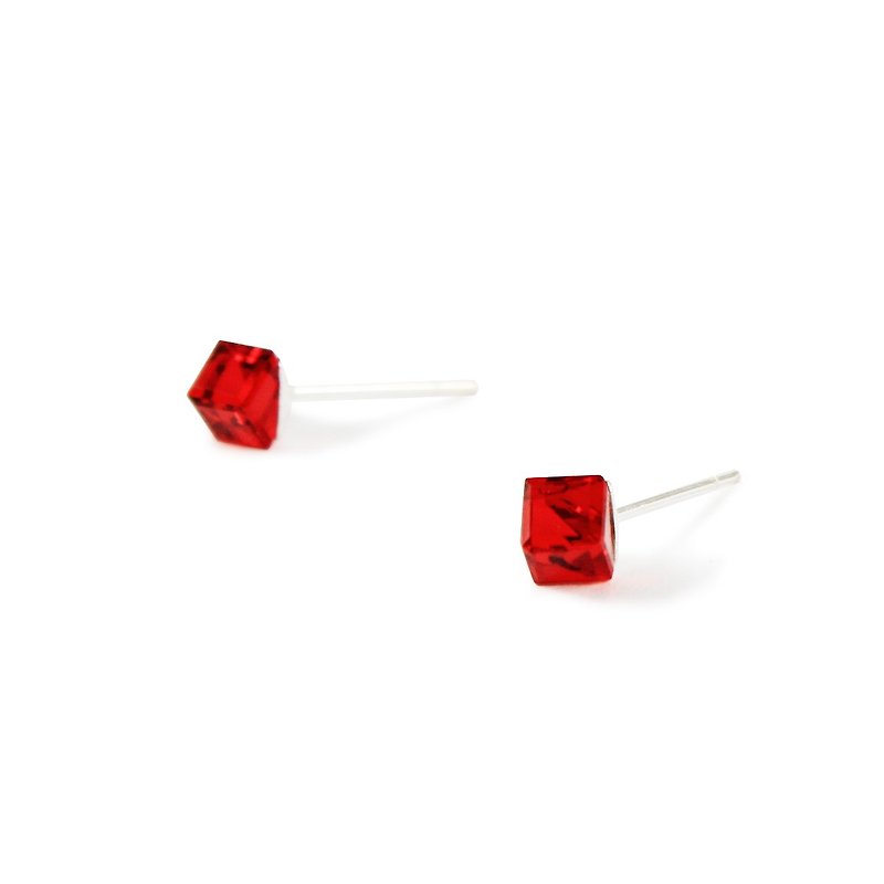 比比的眼晶系列-紅色小方塊水晶耳針 純銀耳針 - 耳環/耳夾 - 寶石 紅色