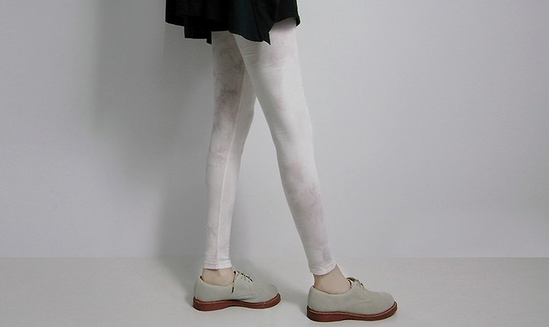 I A N Design natural hand-dyed - Lithospermum light staining dye cloud ultra elastic organic cotton leggings Organic Cotton - กางเกงขายาว - พืช/ดอกไม้ 