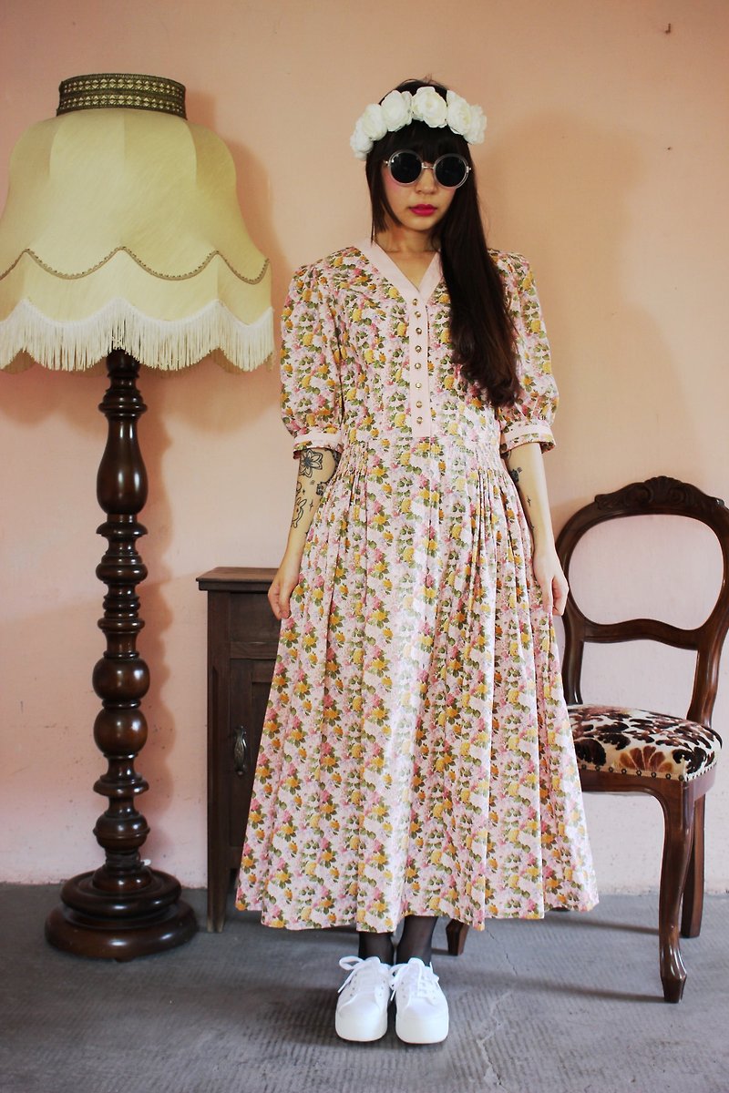 F1107 [Austrian traditional costumes] (Vintage) pink floral skirt big wave vintage cotton dress (wedding / picnic / party) - One Piece Dresses - Other Materials Pink