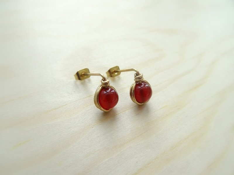 Ear Studs - Red Agate Beads Brass Wire Wrapped Stud Earrings - ต่างหู - เครื่องประดับพลอย สีแดง