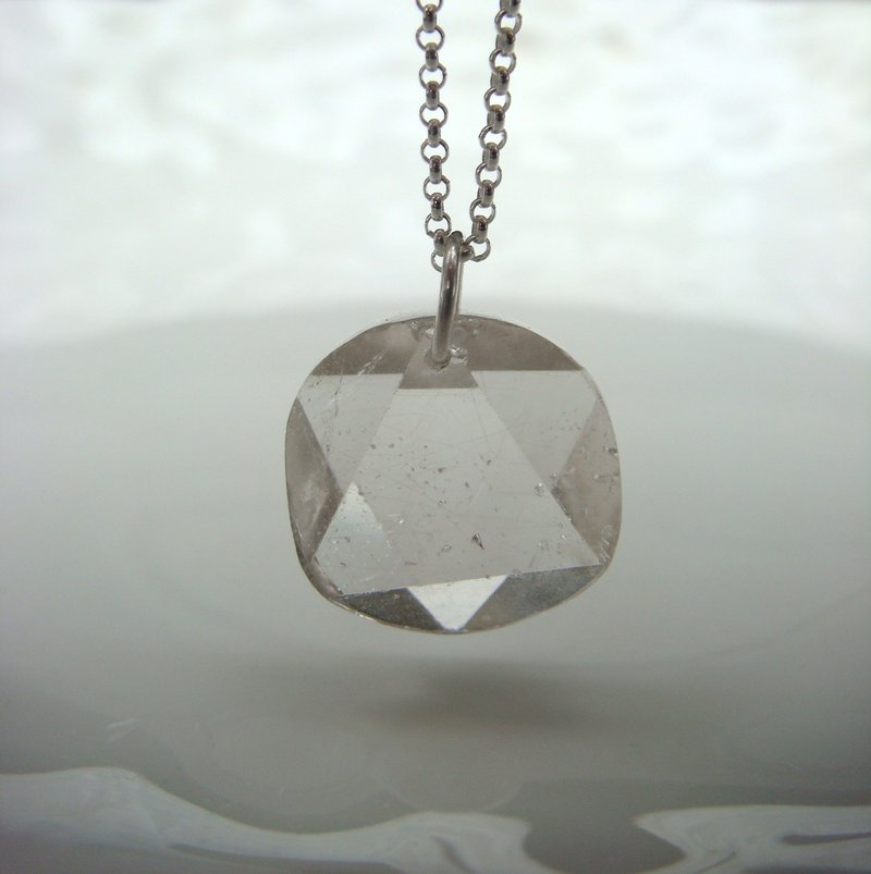 Hexagram-dimensional cut crystal. Silver Necklace - สร้อยคอ - เครื่องเพชรพลอย สึชมพู