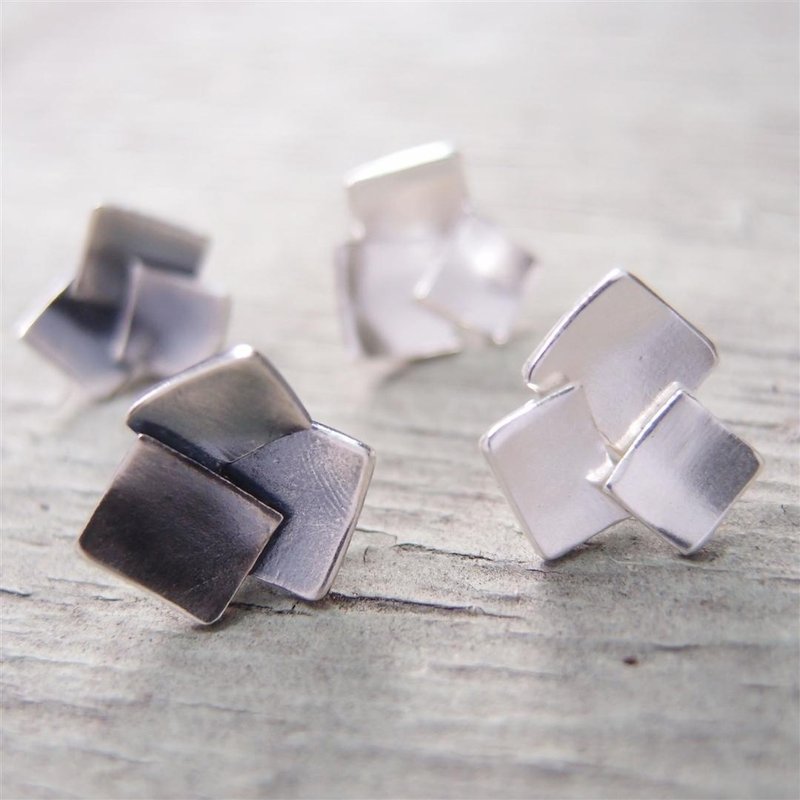 A few close family silver earrings 4 - ต่างหู - โลหะ 