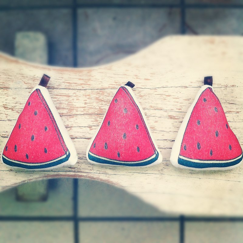 Eat a slice of watermelon ☉ key ring - Charms - Other Materials Red