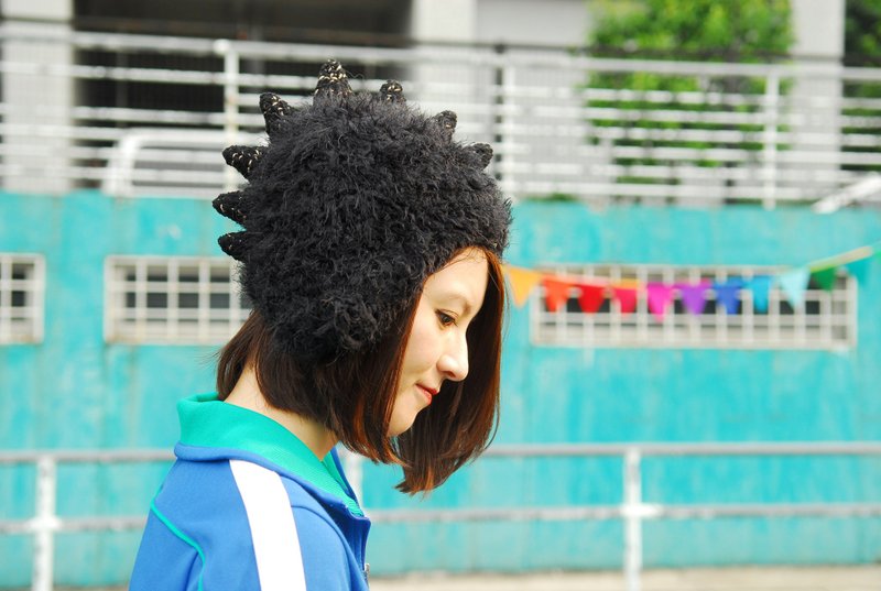MR.STORE 手工毛線帽子 全黑小怪獸帽子 - 帽子 - 其他材質 黑色