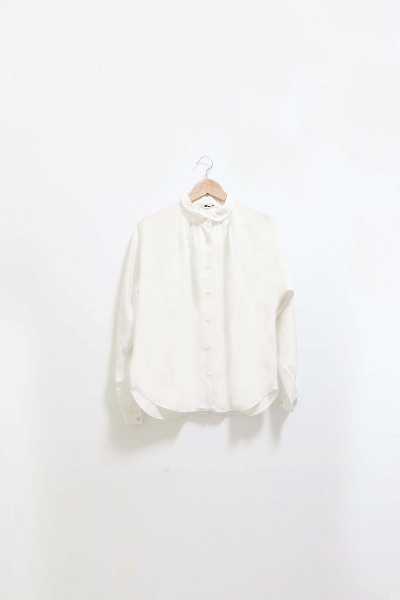 【Wahr】芫上衣 - シャツ・ブラウス - その他の素材 ホワイト