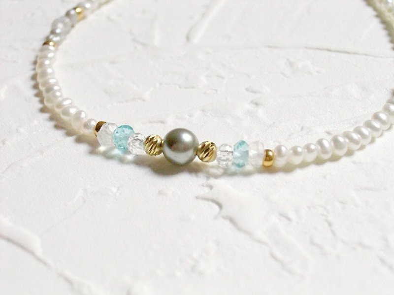 Moonstone pure apatite pearl bracelet - สร้อยข้อมือ - วัสดุอื่นๆ ขาว