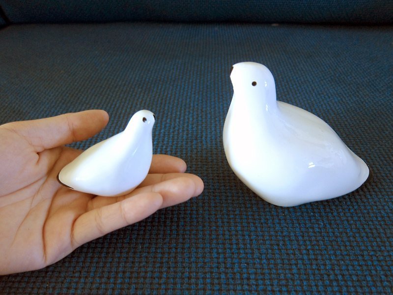 Finland home paternity 1990s enamel bird - Items for Display - Other Materials White