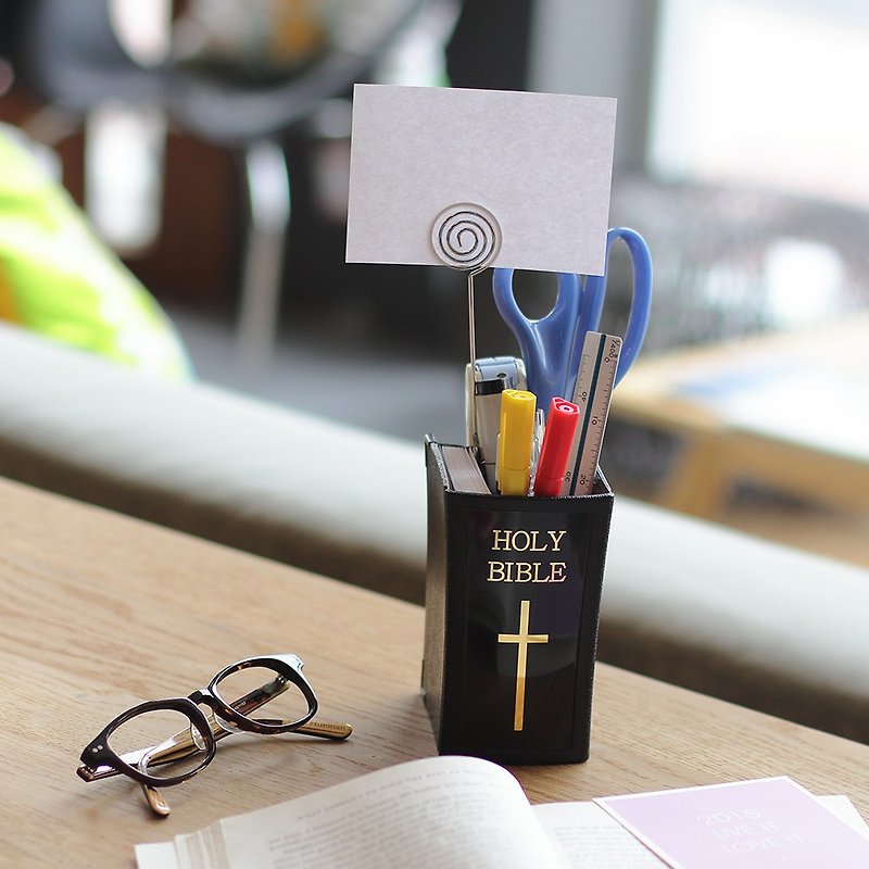 Ready-made Bible-shaped pen holder, creative pen holder, essential office stationery storage - กล่องใส่ปากกา - พลาสติก สีดำ
