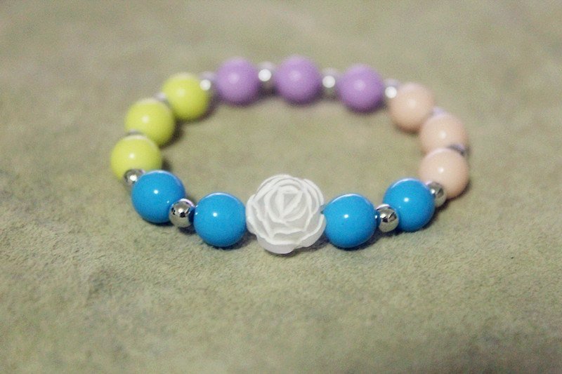 Sweetheart Rose - Bracelets - Other Materials Multicolor