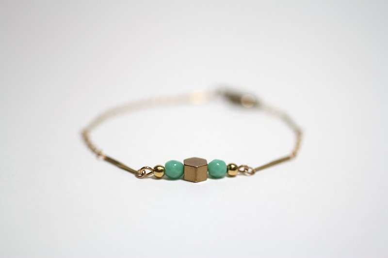 Small blue-green natural stone brass hexagonal geometric shape Bracelet - สร้อยข้อมือ - โลหะ สีเขียว