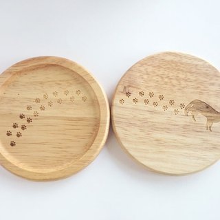 肉球足跡 丸型コースター　猫ちゃんシルエットつき