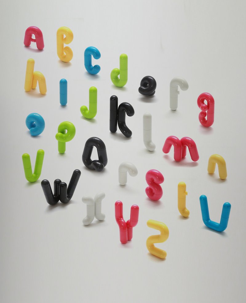 MOCA bricks-letter key ring - ที่ห้อยกุญแจ - พลาสติก หลากหลายสี