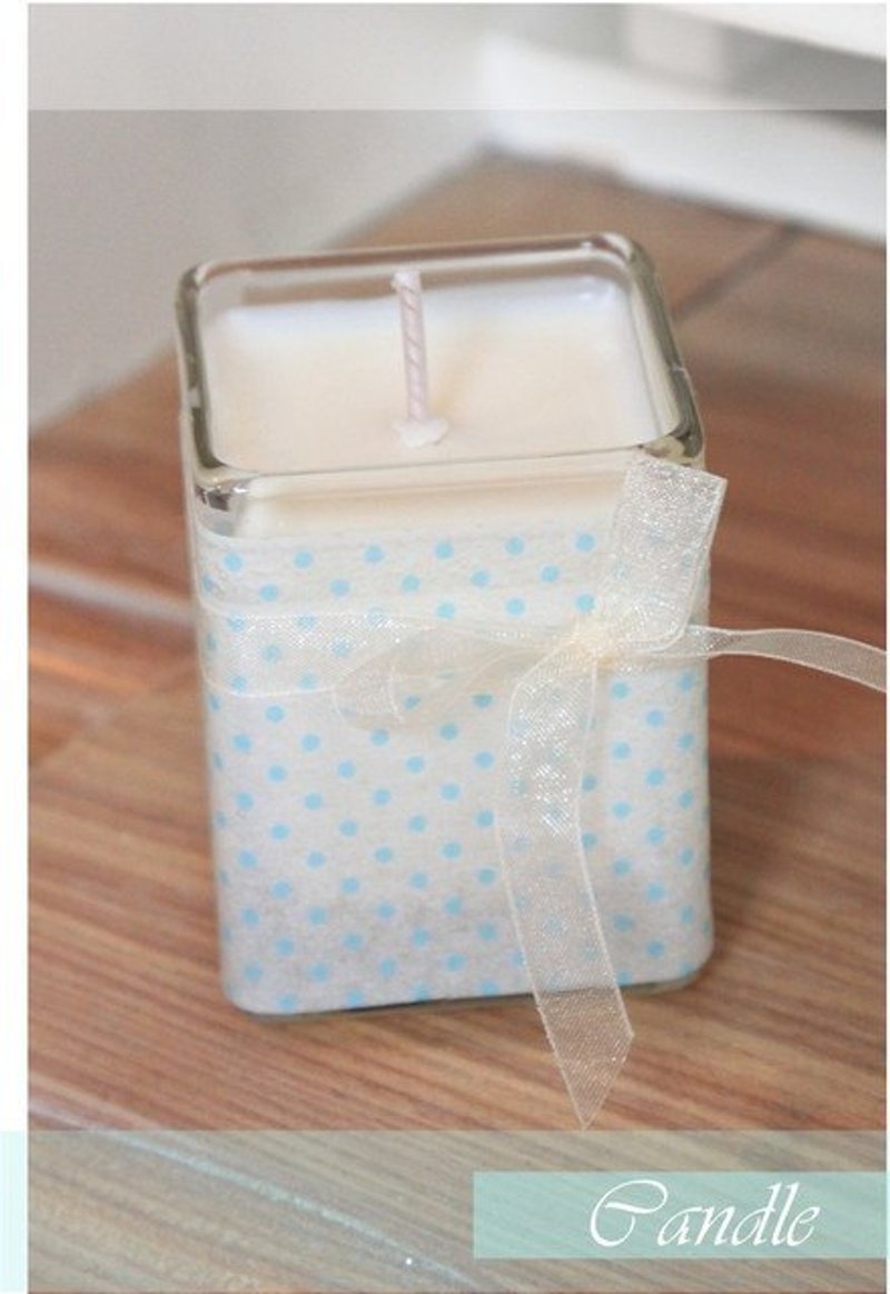 Blue little oil ... spring light green soy wax hand-made - เทียน/เชิงเทียน - พืช/ดอกไม้ ขาว