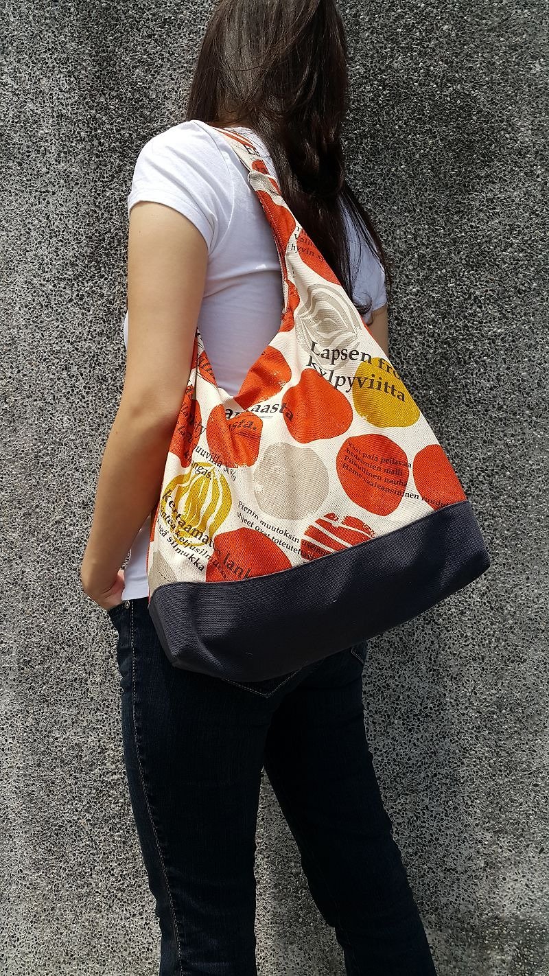 New limited edition (Waltz_Orange) outing! Keren's shoulder bag is casual~ - Messenger Bags & Sling Bags - Other Materials Red
