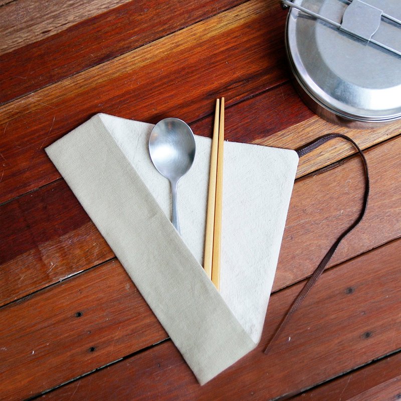 Triangle chopsticks sets / khaki white - ตะเกียบ - วัสดุอื่นๆ สีกากี