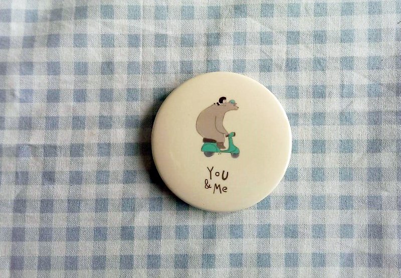 Raccoon/You&Me/-5.8cm badge - Badges & Pins - Plastic Gold