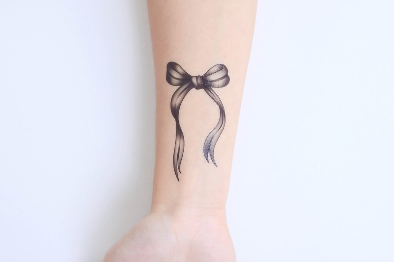 Surprise Tattoos / Grayscale bow 蝴蝶 禮物 緞帶結 刺青 紋身貼紙 - สติ๊กเกอร์แทททู - กระดาษ สีดำ