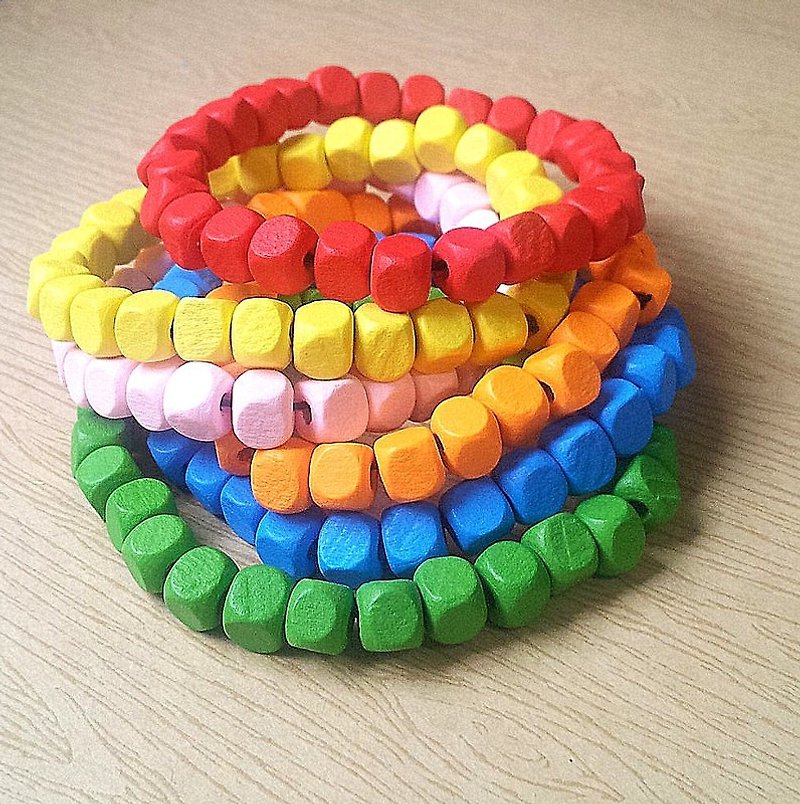 Color mood (two colors) | wooden beads bracelet - สร้อยข้อมือ - วัสดุอื่นๆ หลากหลายสี