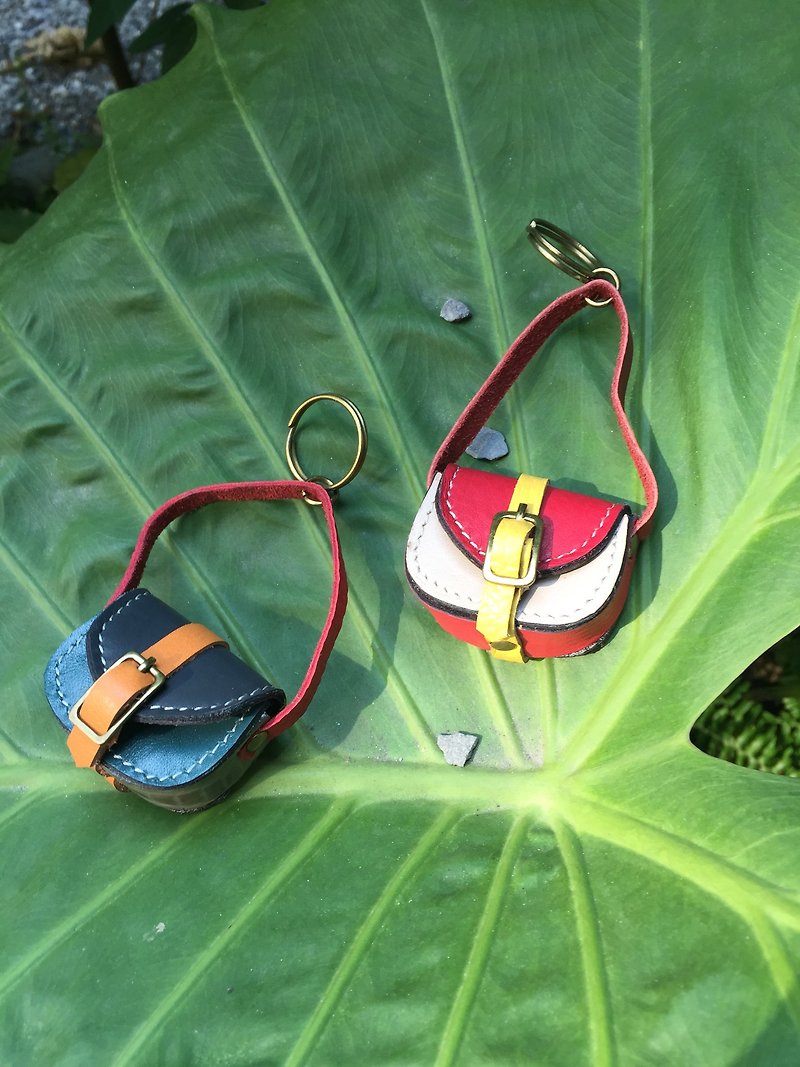 Recycled leather key ring _ buns - Keychains - Genuine Leather Multicolor