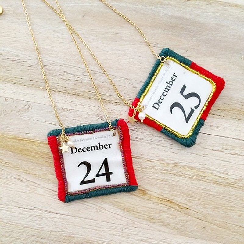 * Date necklace handmade Christmas - Necklaces - Paper Red