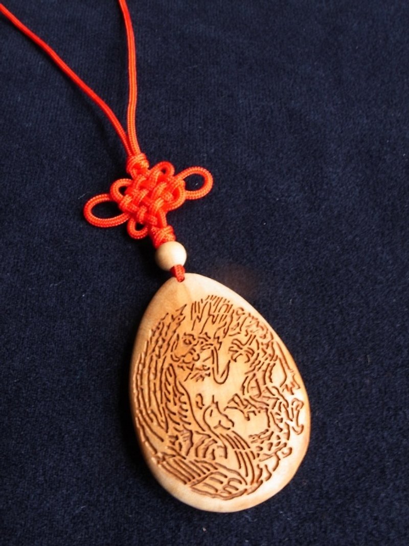 A blessing gift, the best gift for a foreign friend ㊣Indian Laoshan Sandalwood Necklace-Dragon and Phoenix - Necklaces - Wood Red