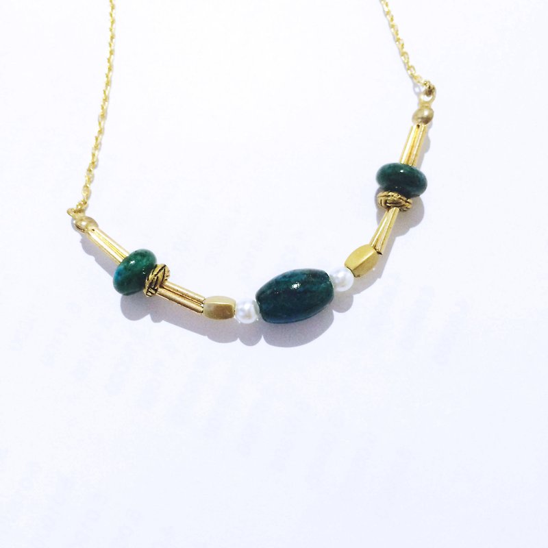 Terre * lazy drape imperial stone necklace - Necklaces - Other Metals Green