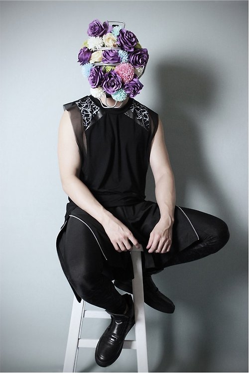 FASHION ICON 台灣 設計師品牌 男裝 流行時尚 前衛印花 無袖黑色 圓領上衣