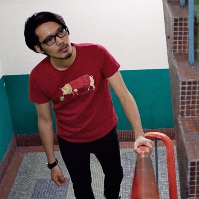 【ViewFinder T恤】- 羅密蛙與豬麗葉 - 男款 - 男 T 恤 - 棉．麻 紅色