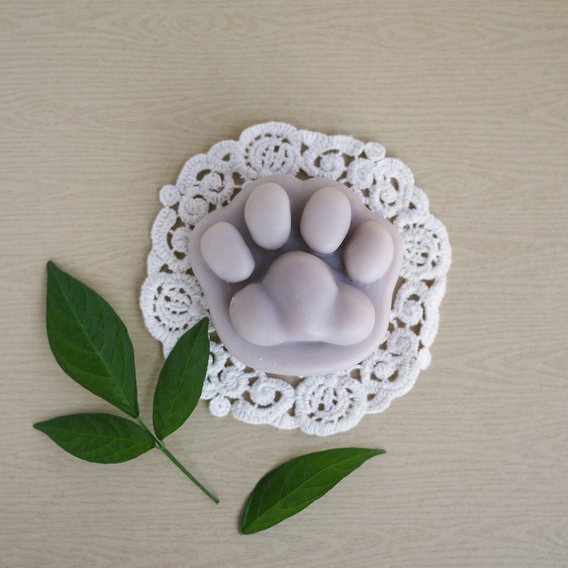 Mugwort Cat Paw Soap (For Body) - Citronella - Body Wash - Plants & Flowers White
