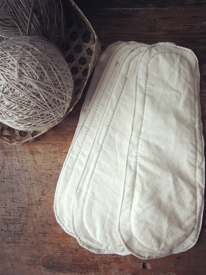 布衛生棉 雙面使用 單片替換棉墊 須搭配翅膀 - 布衛生巾/生理用品 - 棉．麻 白色