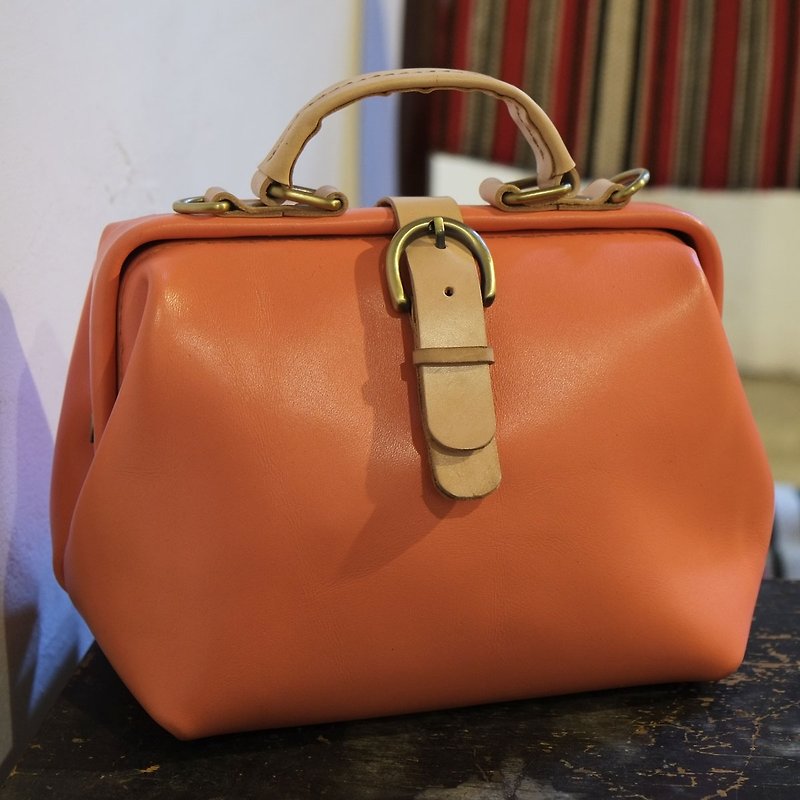 Lovey Leather Small Objects / Vintage Women's Doctor Bag-Spring Cherry Pink 23 cm Basic - กระเป๋าแมสเซนเจอร์ - หนังแท้ สึชมพู