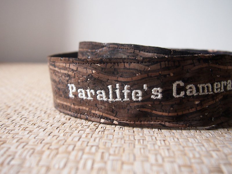Paralife YOUR NAME's Wooden Grain Cork Camera Strap for DSLr / SLR all Custom Handmade Thick - กล้อง - พืช/ดอกไม้ 
