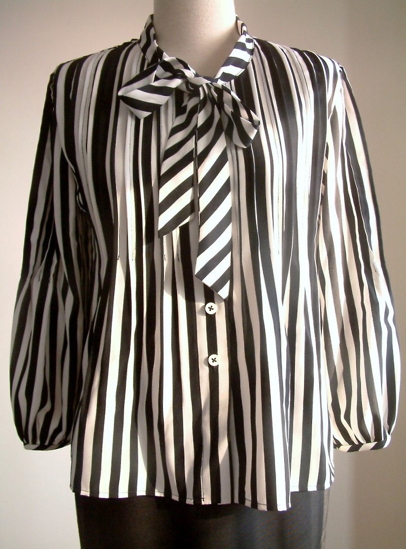Pinkota casual top-black and white strips - Women's Tops - Other Materials Black
