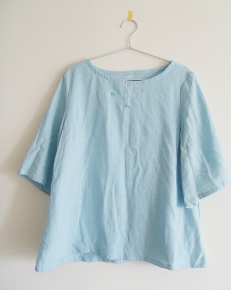 Wide fifth sleeve cotton shirt - fish swim in water - อื่นๆ - วัสดุอื่นๆ 