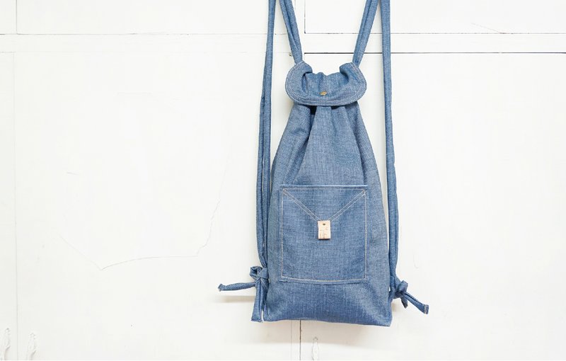 Mouton blanC 背著背著就愛了 後背包 _ 文藝青年丹寧藍 - Drawstring Bags - Other Materials Blue