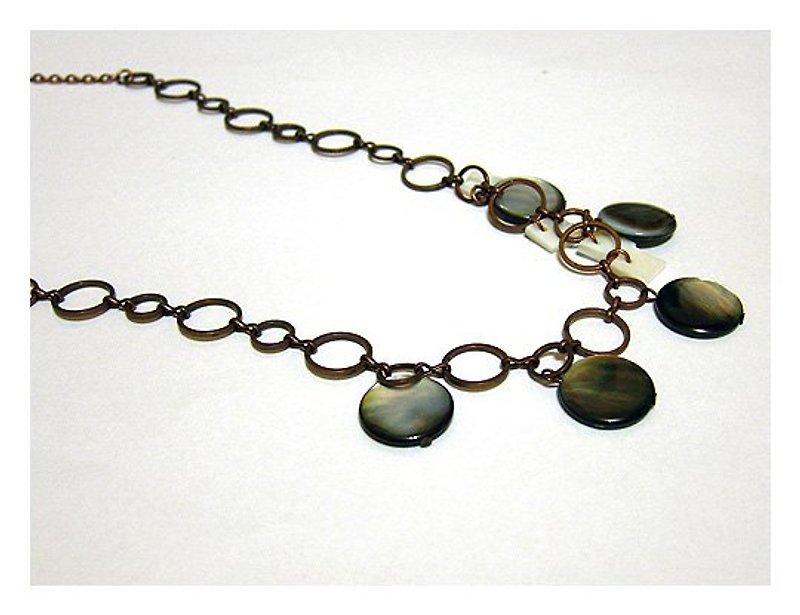 Shell Beads long chain - สร้อยคอ - วัสดุอื่นๆ สีดำ