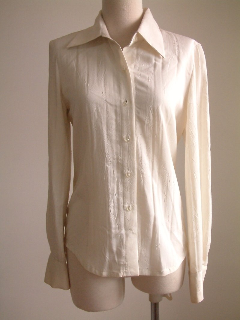 Basic Long Sleeve Shirt-Beige - เสื้อเชิ้ตผู้หญิง - วัสดุอื่นๆ ขาว