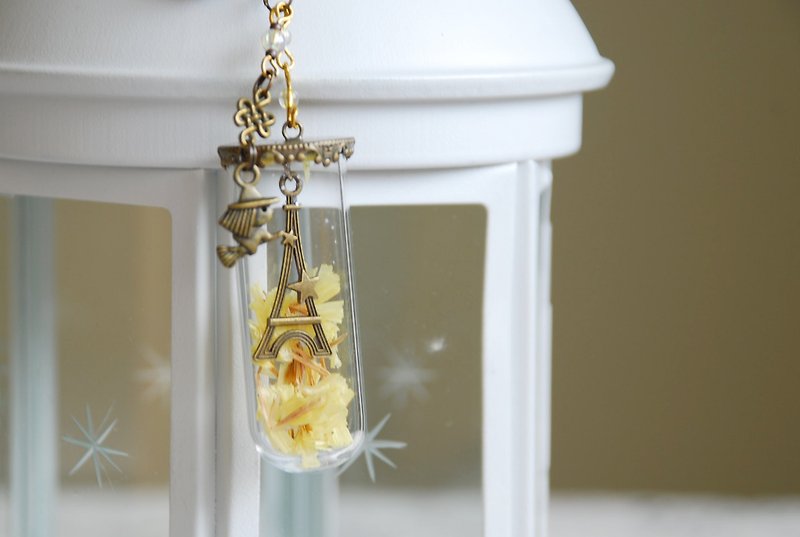 :: 貓公主 ::　玻璃小世界　 。 星空下的鐵塔　//鑰匙圈/吊飾 - 鑰匙圈/鎖匙扣 - 玻璃 黃色
