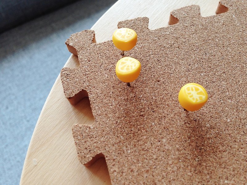 創意文具 檸檬 軟木板 水松板 趣味 圖釘 別針 - 徽章/別針 - 塑膠 黃色
