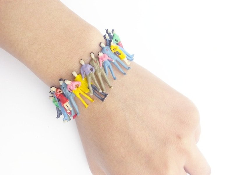 【Lost And Find】Playful little people bracelet - Bracelets - Plastic Multicolor