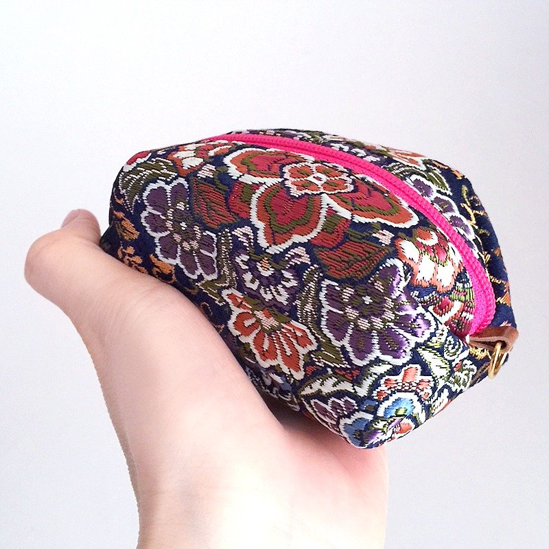 Pouch with Japanese traditional pattern, Kimono (Small)  [Brocade] - Toiletry Bags & Pouches - Other Materials Black