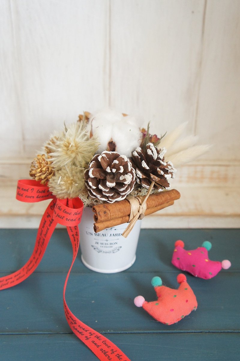 Hand-made white Happy Christmas magic flower / christmas arrangement (dried flowers) ~ - ตกแต่งต้นไม้ - พืช/ดอกไม้ 
