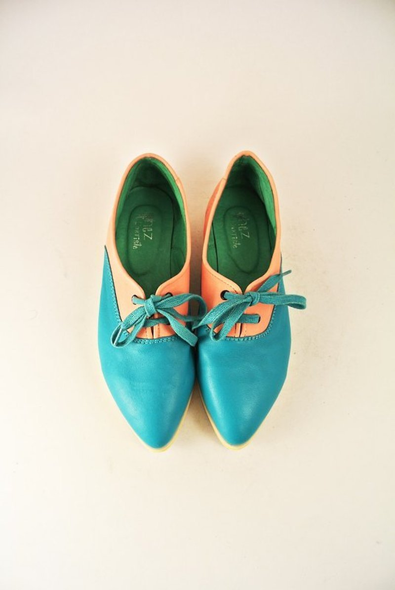 喜洋洋彩色筆。12入。綁帶雙拼色尖頭平底 (粉+藍) - Women's Casual Shoes - Genuine Leather Blue