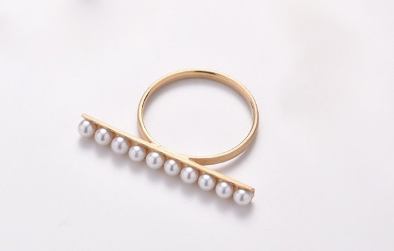 Freshwater baby pearl single letter ring Gold color - General Rings - Other Metals Gold