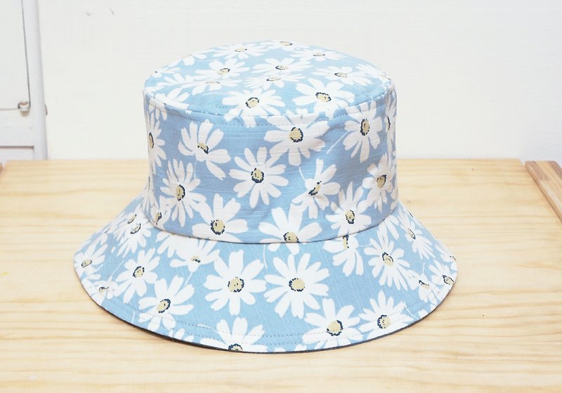 Good spring hat | a daisy flowers / last one M - หมวก - วัสดุอื่นๆ สีน้ำเงิน