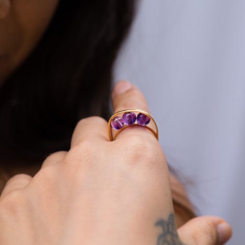 装飾的なゴールドリング 紫のストーン Limited Edition》K10紫金石／シルバートパーズセットリング