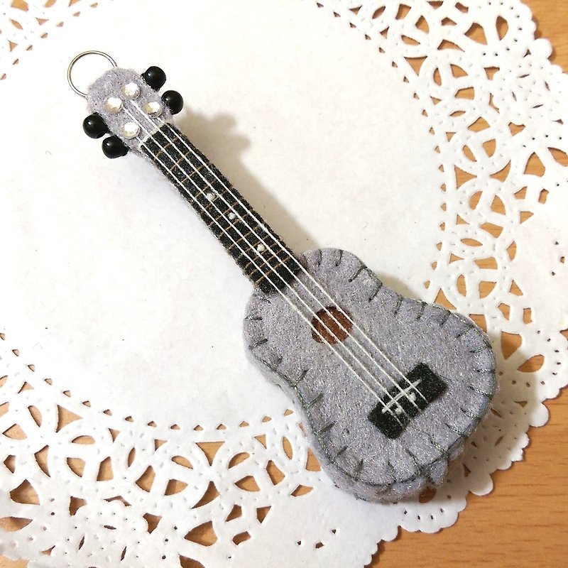 Ukulele three-dimensional non-woven charm gray spot sold out - Charms - Other Materials Gray