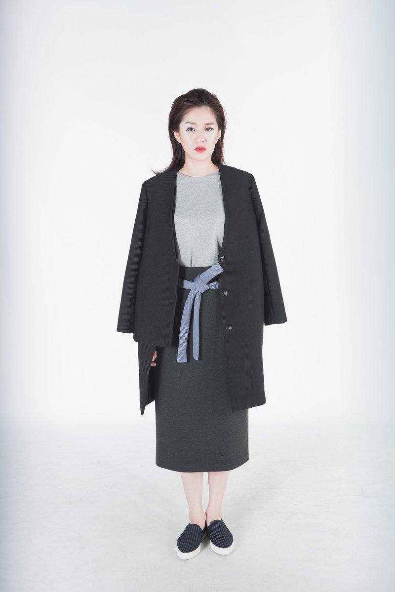 Egeria Collarless Layered Stripe Coat (Deluxe Series) - เสื้อแจ็คเก็ต - วัสดุอื่นๆ สีดำ