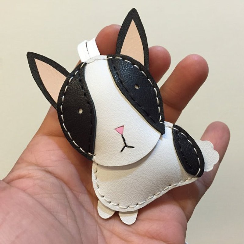 Healing small things black/white cute rabbit hand-stitched leather charm small size - พวงกุญแจ - หนังแท้ สีดำ