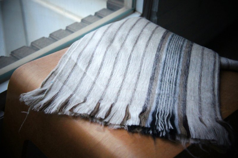 南美洲手工羊駝圍巾 柔白 - 圍巾/披肩 - 其他材質 多色